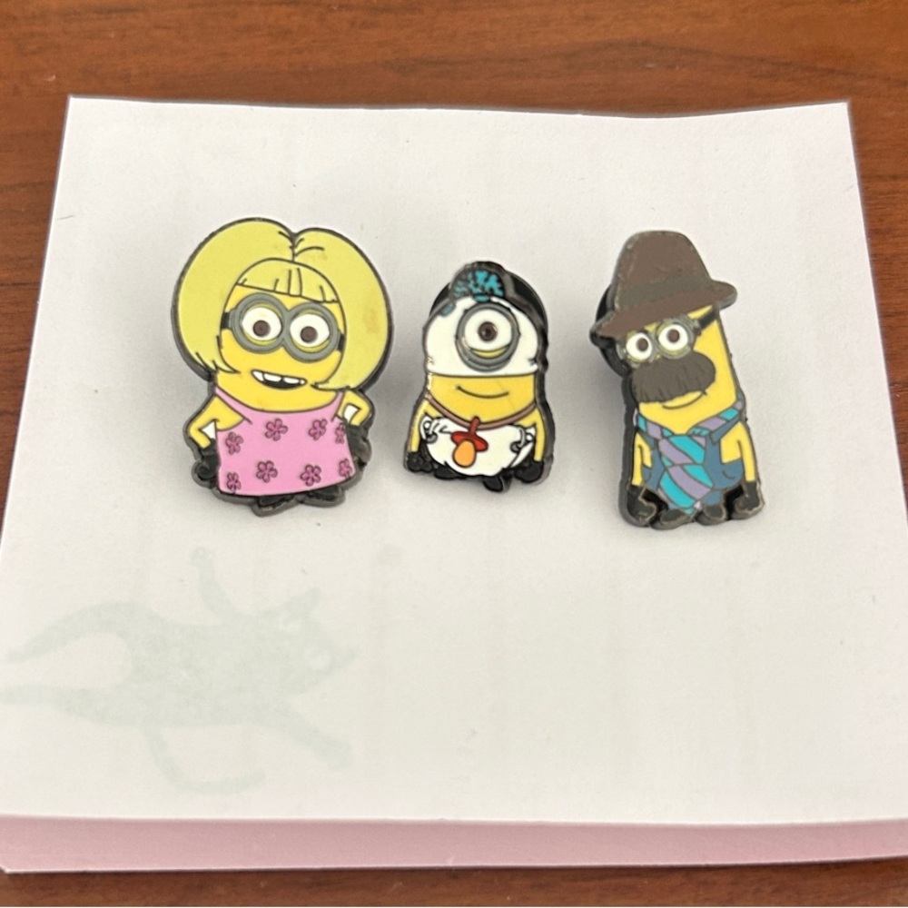 Universal Studios Minion Character Pin Set